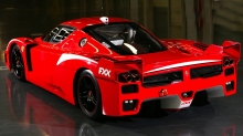 Взгляд со стороны на болид Ferrari FXX